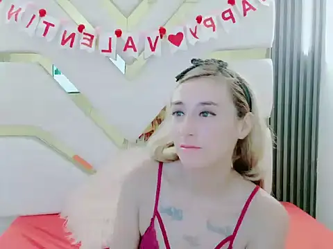 Snapshot of charlotte_phaeton chatting on 09/16/25, 06:31 charlotte phaeton online show from 09/16/25, 06:31