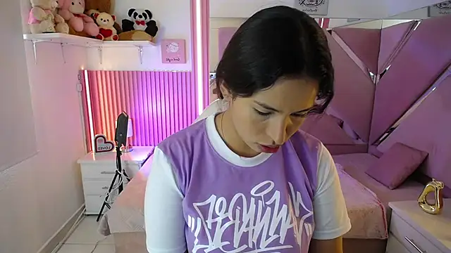 Mia garcia28 online show from 02/04/26, 08:47