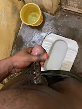 Snapshot of mrsaihotguy chatting on 10/12/25, 01:26 mrsaihotguy online show from 10/12/25, 01:26