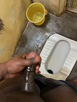 Snapshot of mrsaihotguy chatting on 11/12/25, 12:11 mrsaihotguy online show from 11/12/25, 12:11