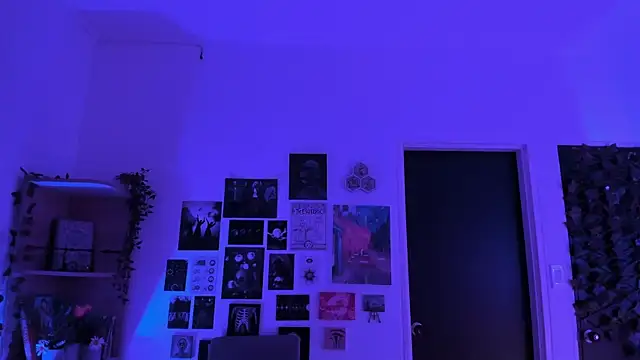 Snapshot of Lana_Herondale chatting on 11/02/25, 09:06 Lana Herondale online show from 11/02/25, 09:06