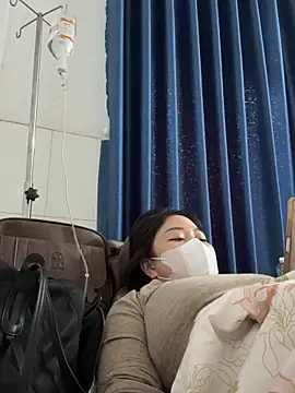 Bonnie-2k online show from 04/17/26, 03:42