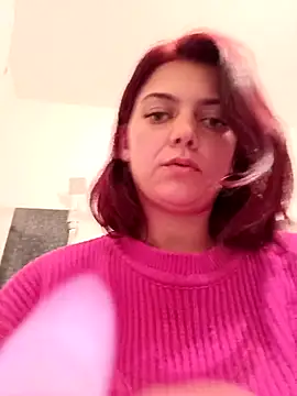 Snapshot of LadyNora chatting on 09/27/25, 06:46 LadyNora online show from 09/27/25, 06:46