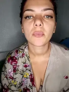 Snapshot of LadyNora chatting on 10/08/25, 06:11 LadyNora online show from 10/08/25, 06:11