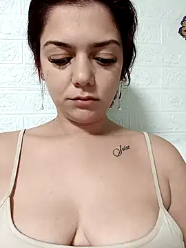 Snapshot of LadyNora chatting on 11/20/25, 07:30 LadyNora online show from 11/20/25, 07:30