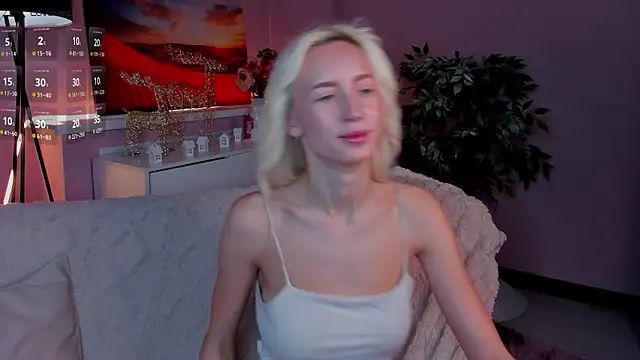 cute luucy online show from 02/05/26, 04:06