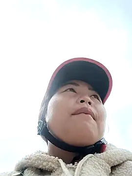 PhamPhung online show from 09/15/25, 01:38