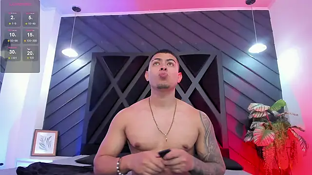 marco garciia  online show from 11/18/25, 11:15