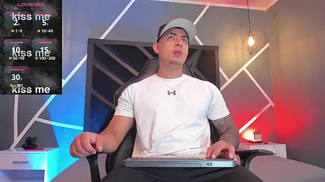 marco garciia  online show from 11/23/25, 03:34