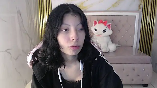 verana s online show from 11/19/25, 08:31