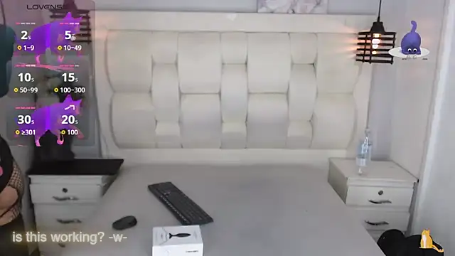 Snapshot of Atley_Dolly chatting on 10/24/25, 09:33 Atley Dolly online show from 10/24/25, 09:33