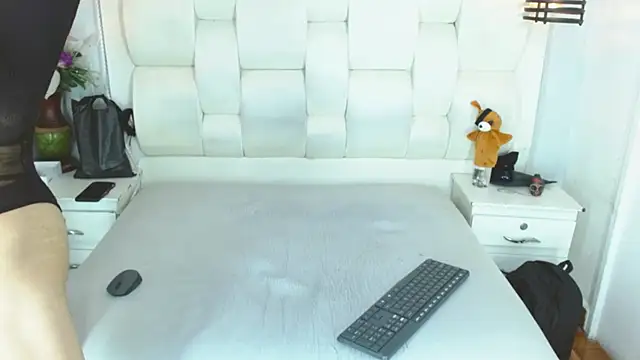 Snapshot of Atley_Dolly chatting on 11/22/25, 09:03 Atley Dolly online show from 11/22/25, 09:03