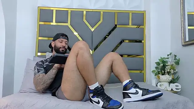 yorbymaxx online show from 10/22/25, 02:17