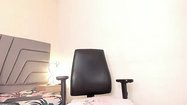 Maia 520 online show from 01/09/26, 06:21