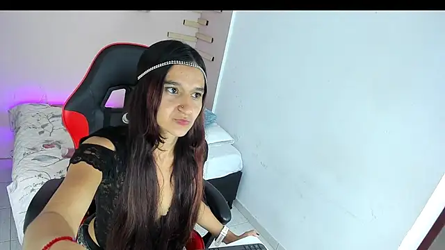 maraiah petit online show from 09/20/25, 07:04
