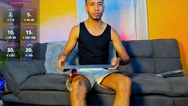 Snapshot of Alex_bigcock11_ chatting on 09/19/25, 11:55 Alex bigcock11 online show from 09/19/25, 11:55