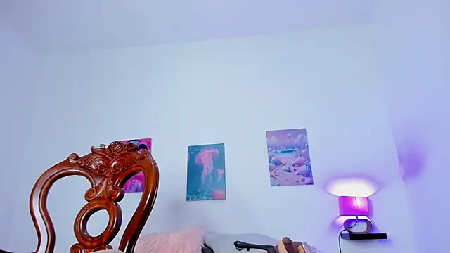 Snapshot of saori_022 chatting on 10/11/25, 03:06 saori 022 online show from 10/11/25, 03:06