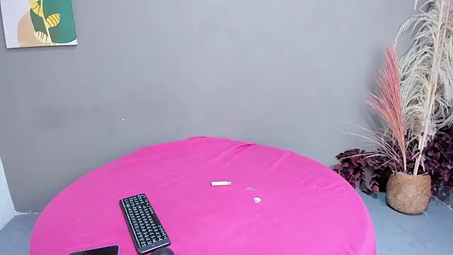 sienna glow online show from 03/24/26, 01:49