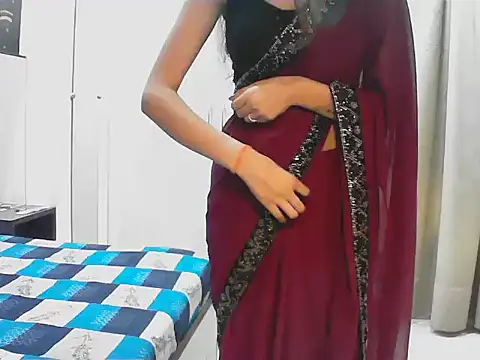 Snapshot of elize__ chatting on 10/03/25, 02:30 elize   online show from 10/03/25, 02:30