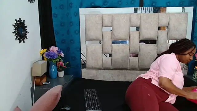 AmbarSmit online show from 11/01/25, 07:05