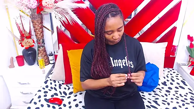 AmbarSmit online show from 12/18/25, 08:04