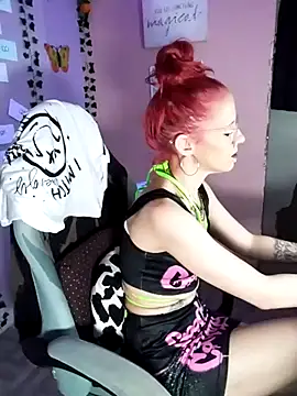 Purple2StayThnxx online show from 11/17/25, 02:28