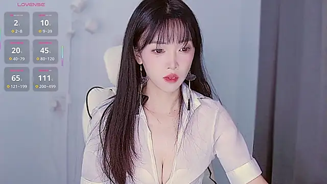 XiaoNana  online show from 10/25/25, 01:24