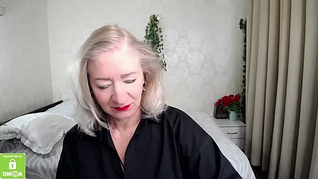 hunters woman online show from 03/02/26, 07:48