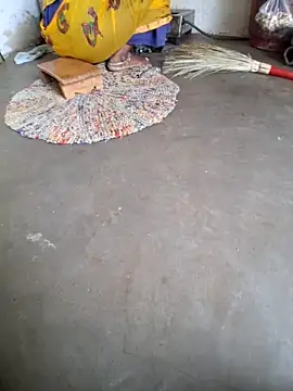 RAYI Queen 3 online show from 11/22/25, 03:49