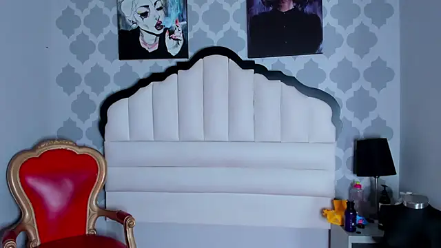 EimmyAdams online show from 12/22/25, 07:55