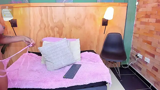 milavega  online show from 03/23/26, 12:09