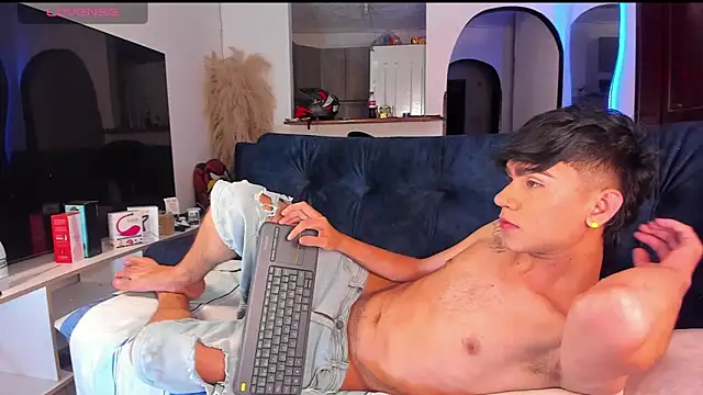 Snapshot of Steven_baby69 chatting on 09/18/25, 02:57 Steven baby69 online show from 09/18/25, 02:57