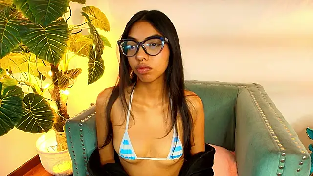 Snapshot of Sphere01 chatting on 02/07/26, 04:16 Sphere01 online show from 02/07/26, 04:16