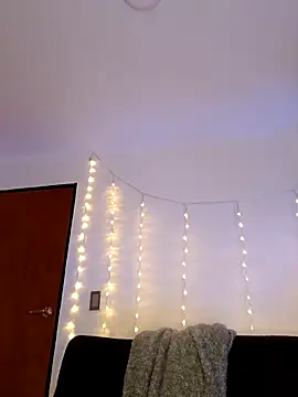 Snapshot of RosseCollins chatting on 12/03/25, 10:52 RosseCollins online show from 12/03/25, 10:52