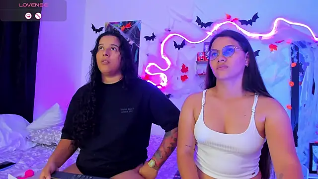 Dilan and Mia online show from 10/14/25, 09:59