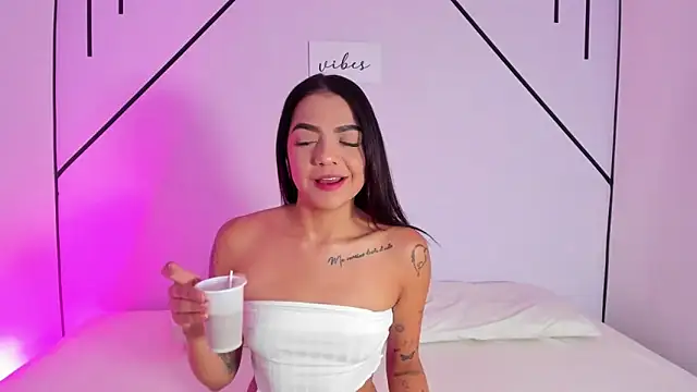 MiahCornell  online show from 10/22/25, 07:24