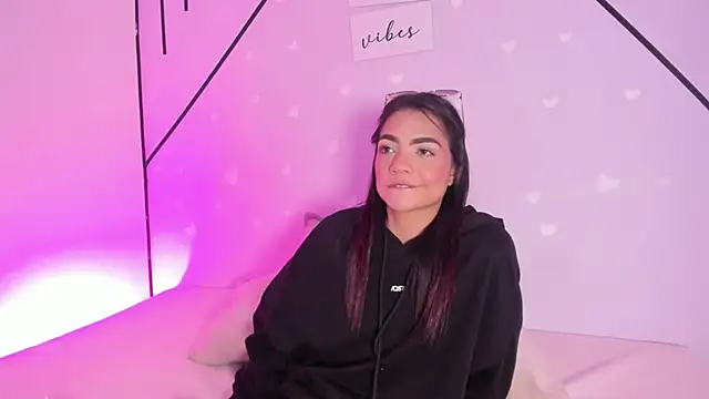 MiahCornell  online show from 03/17/26, 08:23