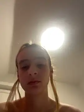 SeccySerena online show from 02/04/26, 08:47