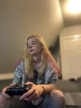 SeccySerena online show from 04/13/26, 05:29