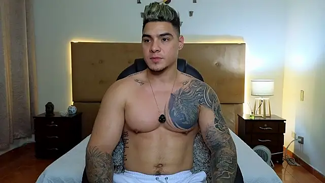 Snapshot of Steven_Velez chatting on 09/16/25, 12:11 Steven Velez online show from 09/16/25, 12:11