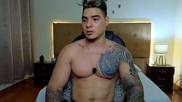 Snapshot of Steven_Velez chatting on 09/20/25, 01:17 Steven Velez online show from 09/20/25, 01:17