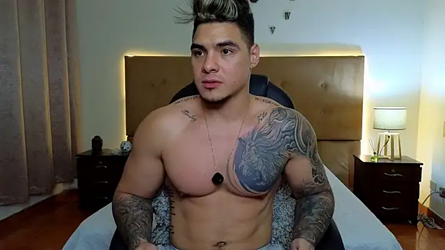 Snapshot of Steven_Velez chatting on 09/21/25, 12:56 Steven Velez online show from 09/21/25, 12:56