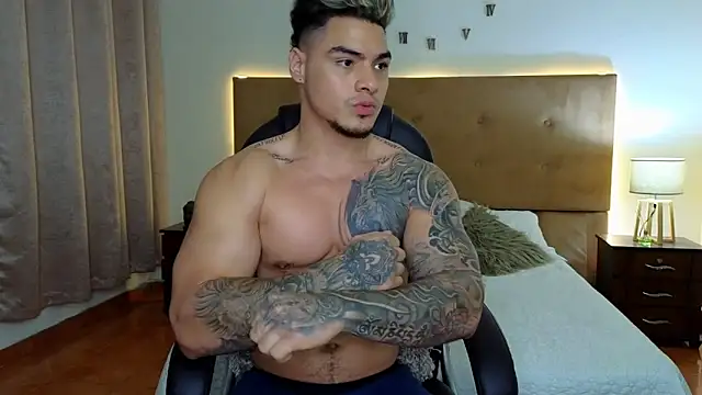 Snapshot of Steven_Velez chatting on 10/05/25, 04:33 Steven Velez online show from 10/05/25, 04:33