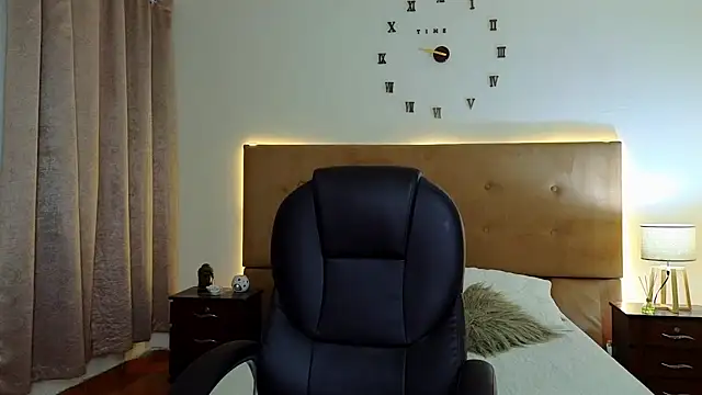 Snapshot of Steven_Velez chatting on 10/11/25, 11:36 Steven Velez online show from 10/11/25, 11:36