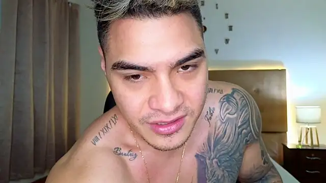 Snapshot of Steven_Velez chatting on 10/20/25, 12:44 Steven Velez online show from 10/20/25, 12:44