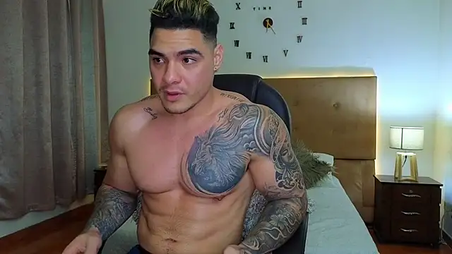 Snapshot of Steven_Velez chatting on 12/05/25, 04:10 Steven Velez online show from 12/05/25, 04:10