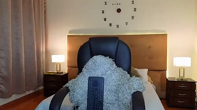 Steven Velez online show from 04/18/26, 02:15