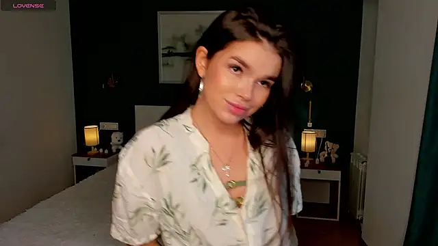 HollisHearl online show from 10/18/25, 07:20