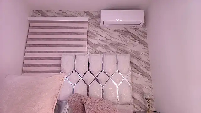 cataleya ebony  online show from 02/05/26, 03:00