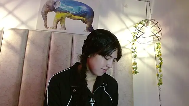 malejahotcs01 online show from 09/12/25, 12:16